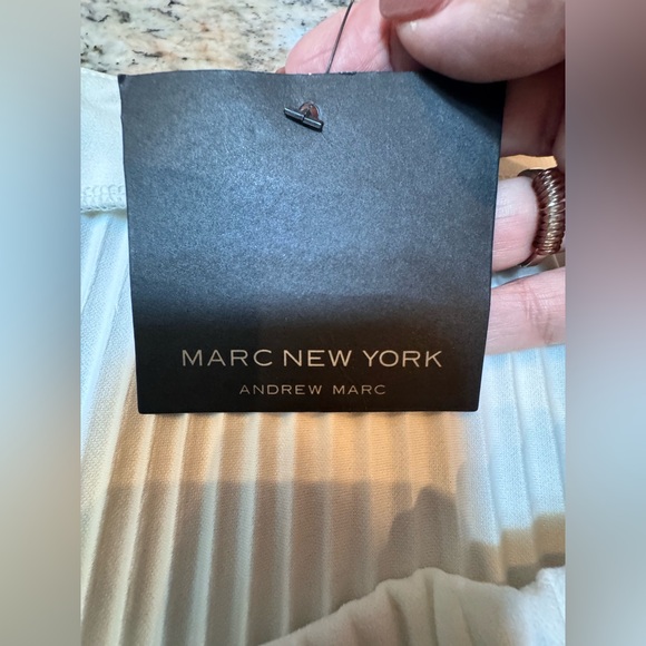 NWT. Marc New York cream colored pleated skirt with gold buttons. - Picture 4 of 12